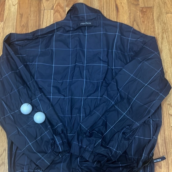 NAUTICA GOLF  men’s golf windbreaker Sz L folds into a pouch clips to bag! - Picture 5 of 5
